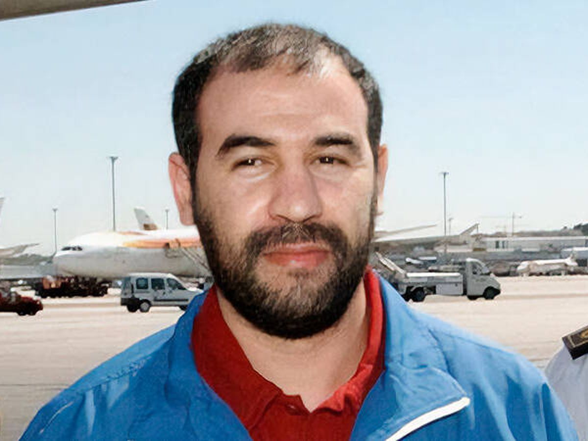 Foto: Mohamed Achraf cuando llegó a España entregado por Suiza en 2005. (Policía)