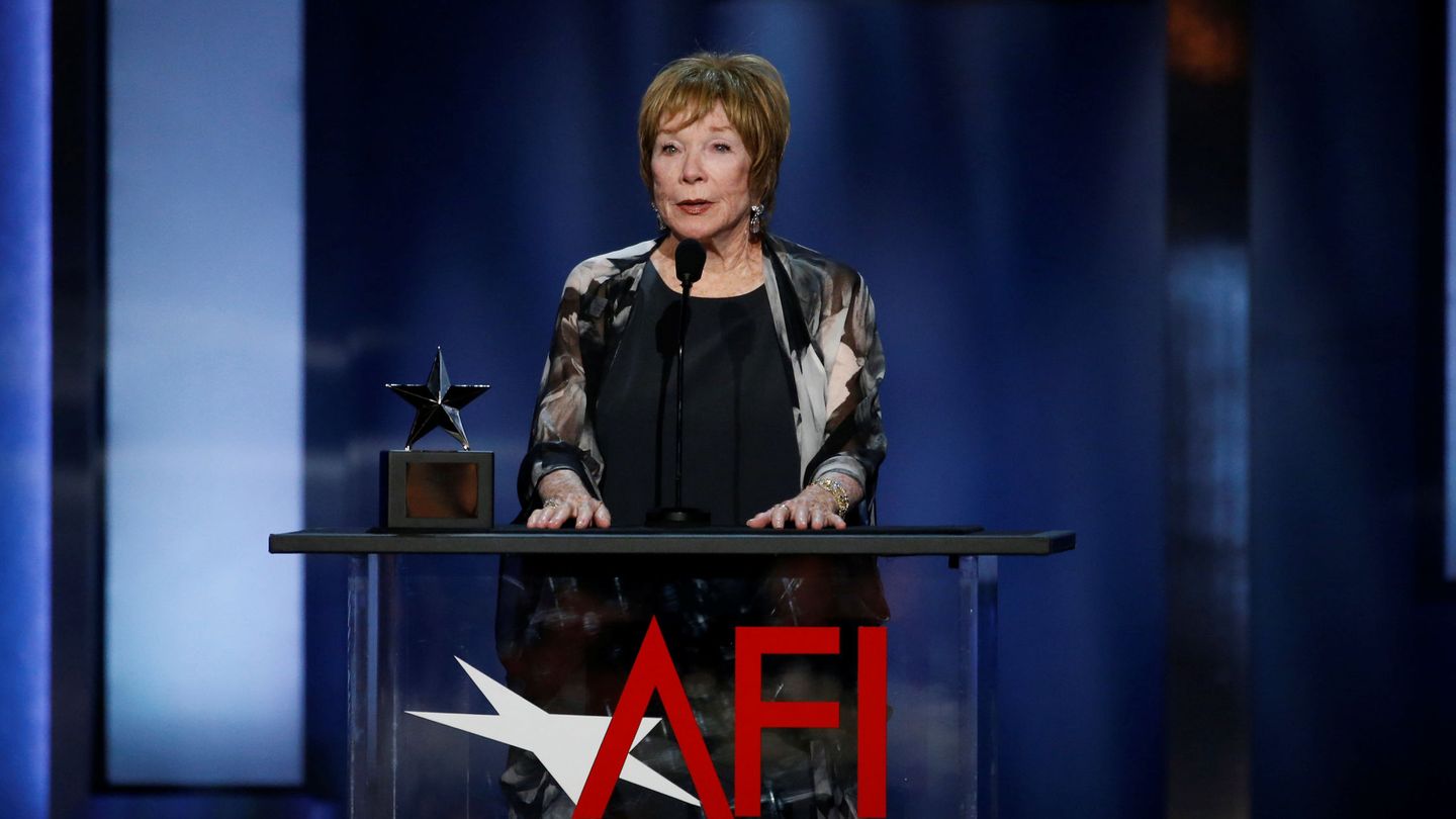 MacLaine recibiendo un premio AFI. (Reuters)