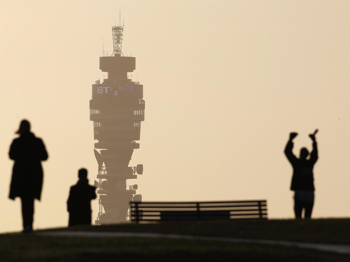 Foto: Torre de comunicación en el Reino Unido. (Reuters)