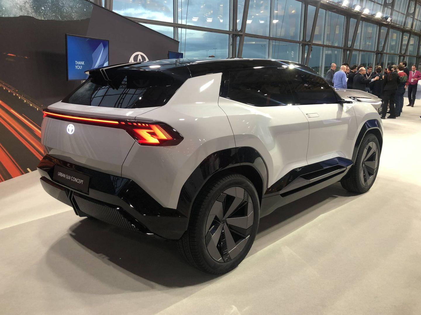 El prototipo que avanza el futuro SUV-B eléctrico se mostraba por vez primera. Llega a finales de 2024.