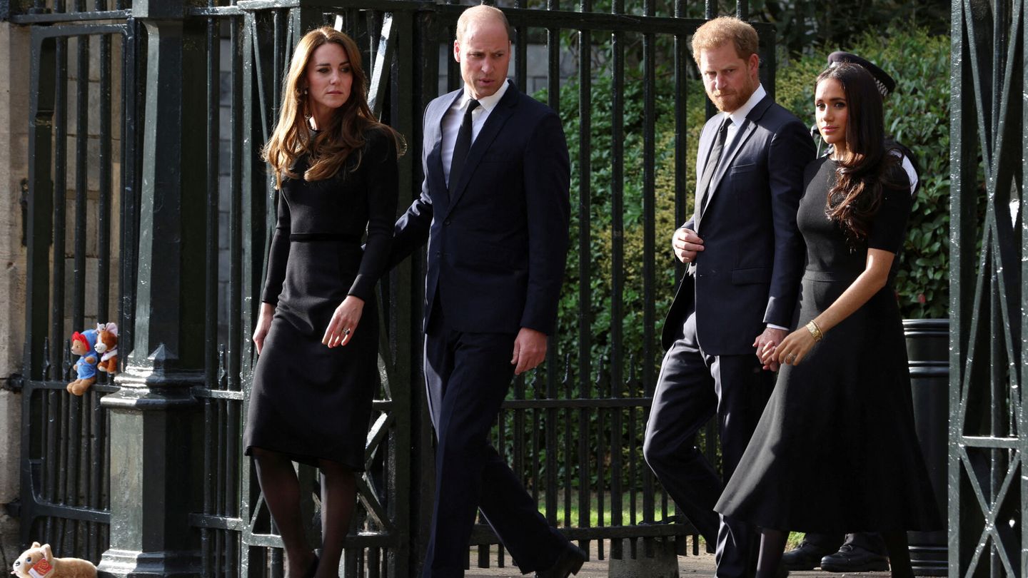 Los príncipes de Gales y los duques de Sussex, en la muerte de Isabel II. (Reuters)