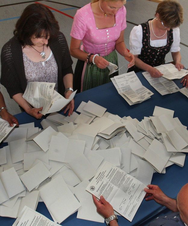 Foto: Una mesa electoral en Alemania (Corbis)