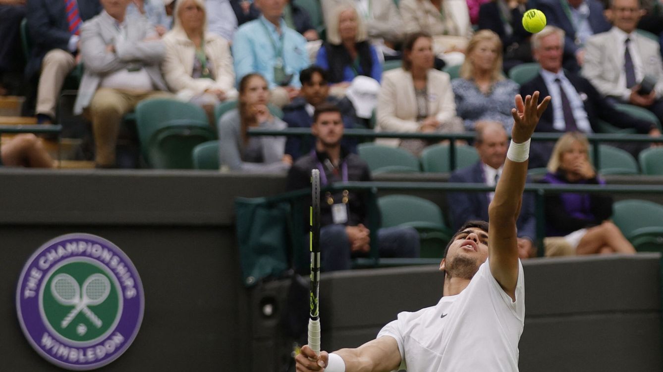 Foto: TAlcaraz - Chardy: partido de tenis de Wimbledon 2023 hoy, resultado en directo | REUTERS Andrew Couldridge
