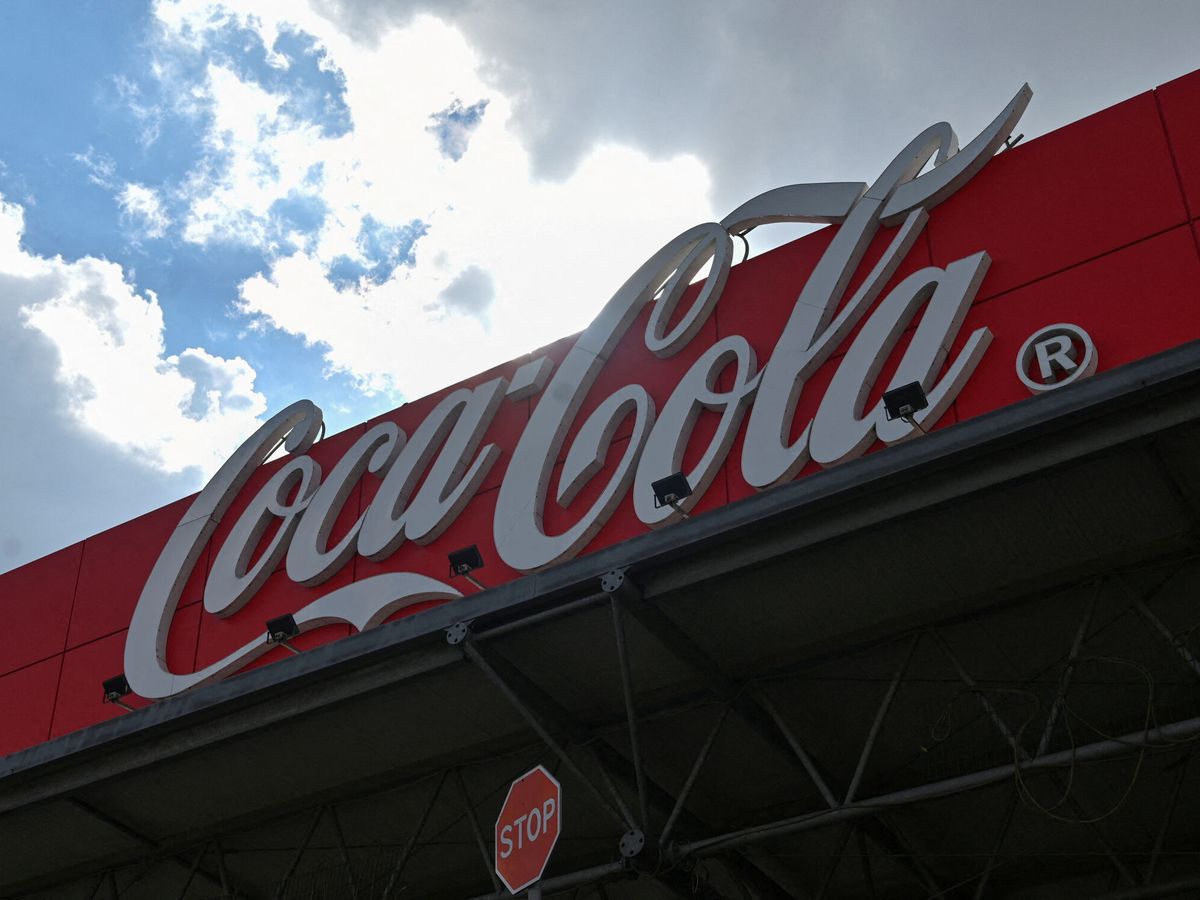 Foto: Coca-Cola Europacific Partners aumenta ingresos un 6%. (Reuters/Sergey Pivovarov)