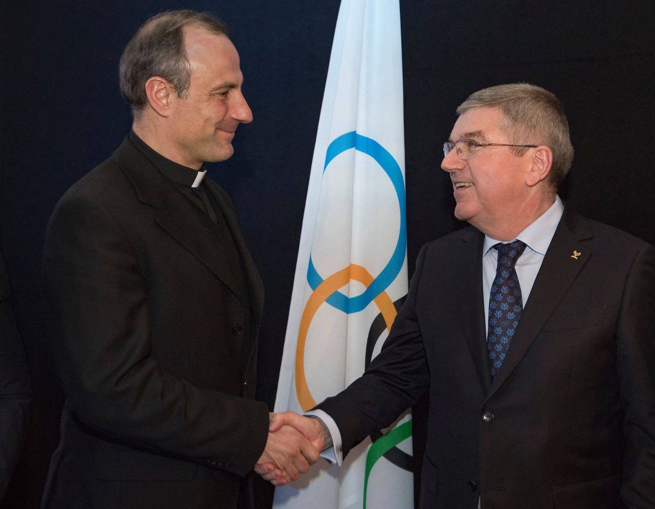 En febrero de 2018, Melchor Sánchez de Toca tuvo un encuentro con Thomas Bach, presidente del COI. (Foto: Athletica Vaticana)