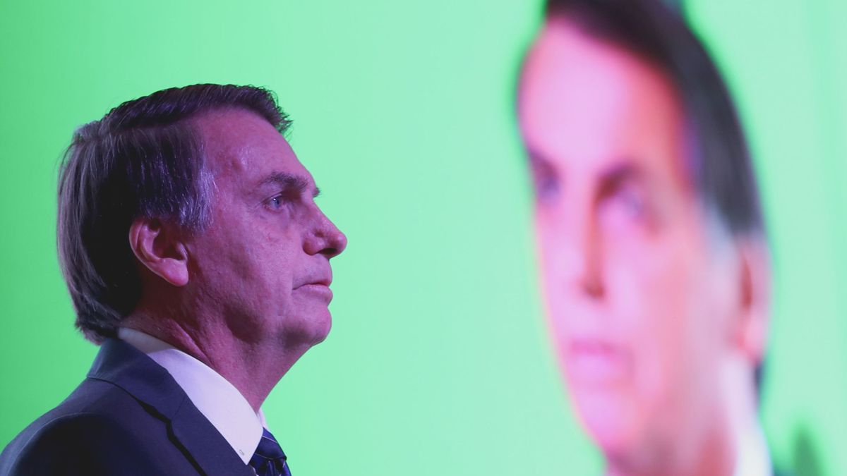 La "vergüenza planetaria" de Bolsonaro: su popularidad (y la de Brasil) bajo mínimos