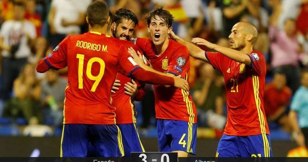 Foto: España celebra el primer gol. (Reuters)