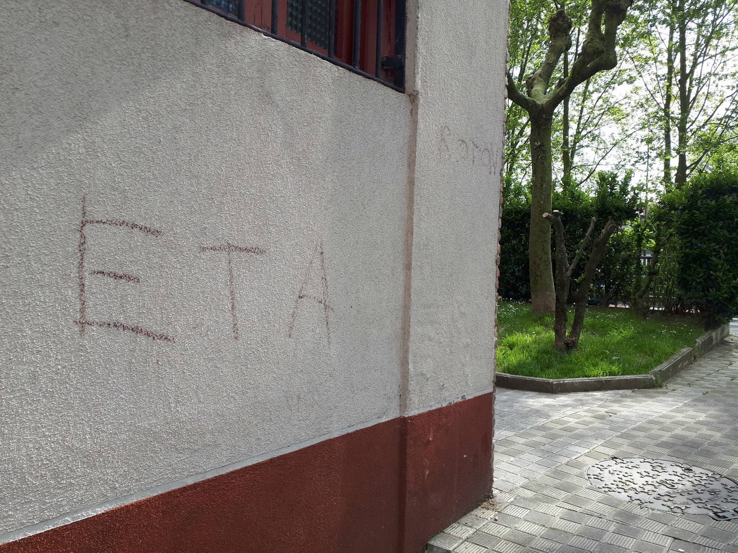 Pintada a favor de ETA en Lezo.