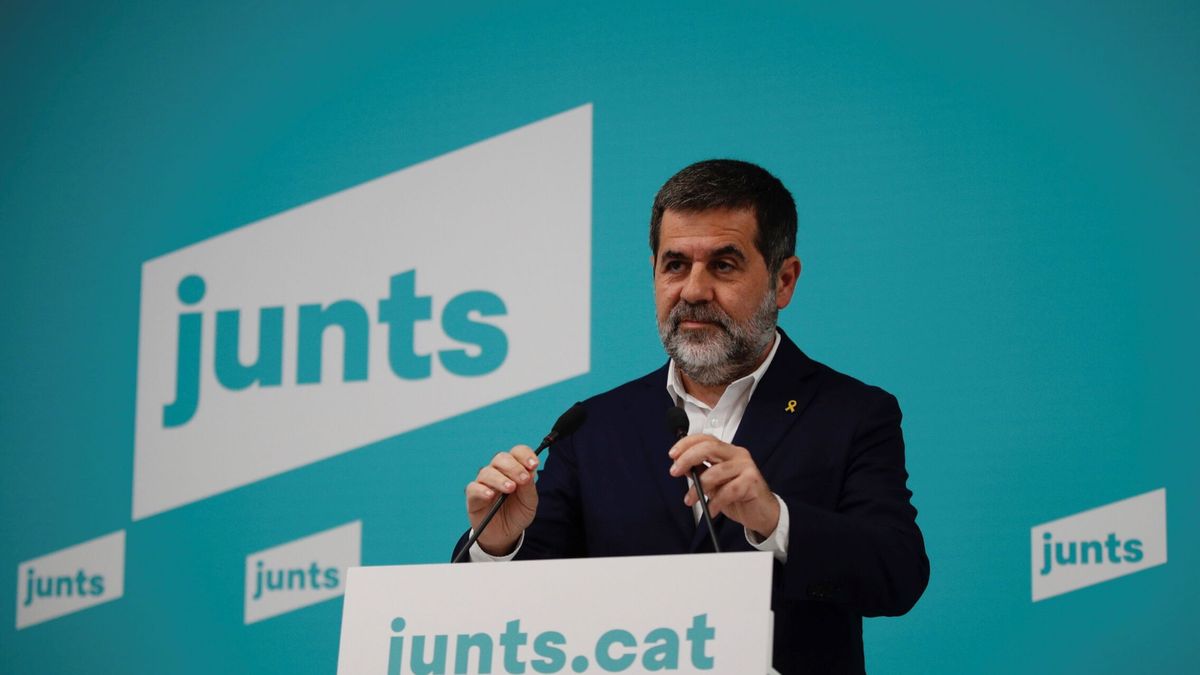 Junts se querella contra Casado (PP) por sus declaraciones sobre el catalán en las aulas