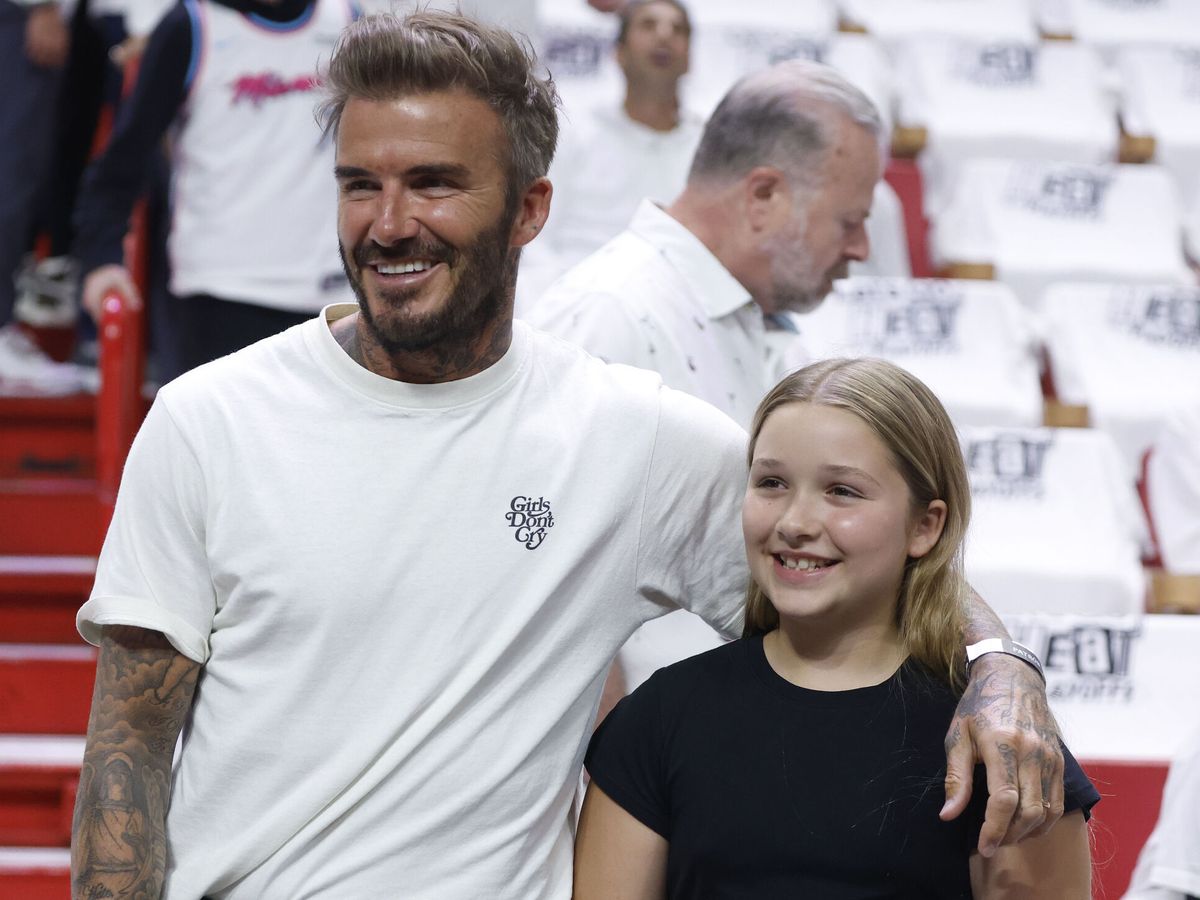 Foto: David Beckham, junto a su hija Harper Seven. (EFE/Rhona Wise)