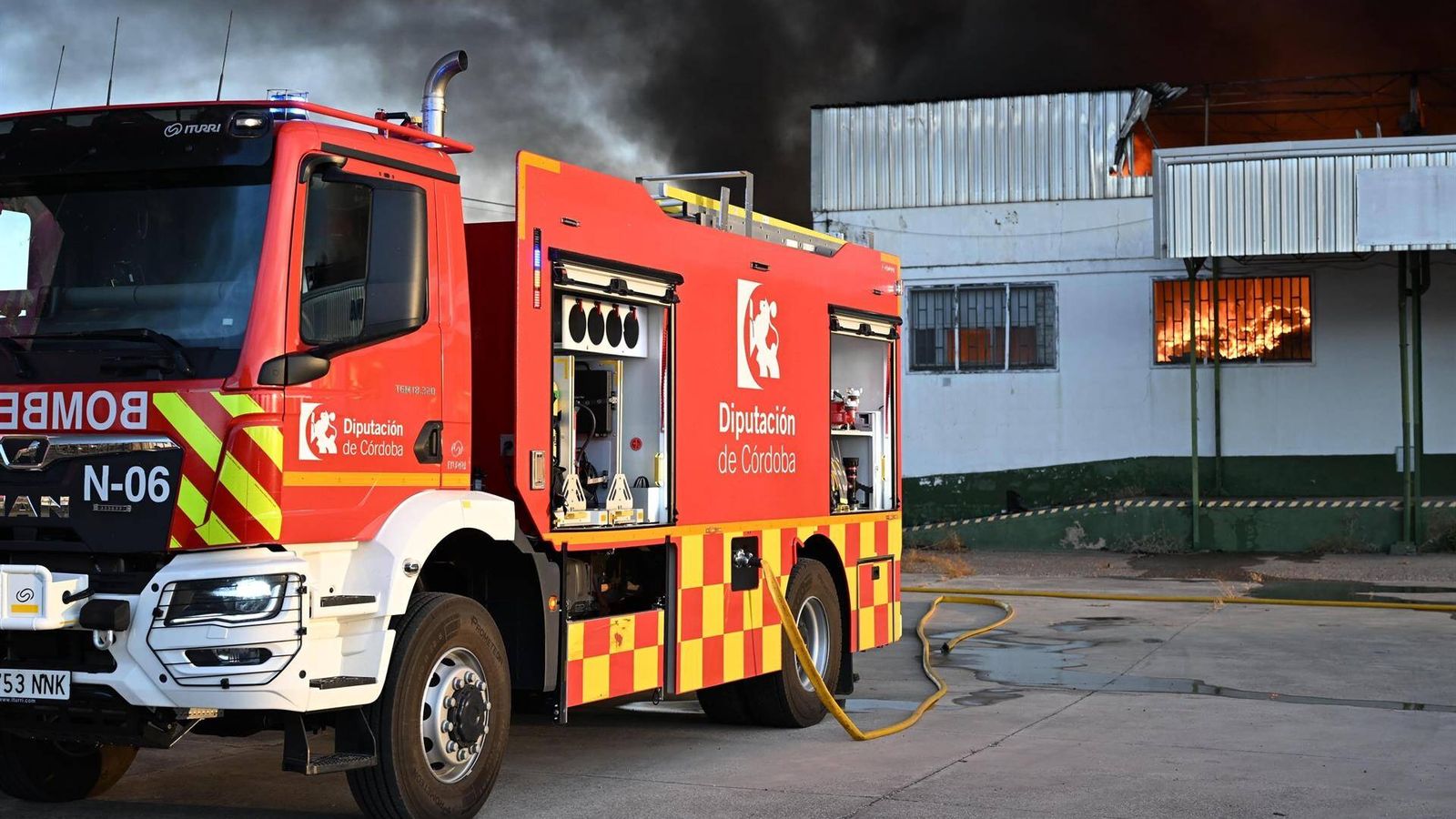 Bomberos rescatan a una persona en cala Clara, en Artà
