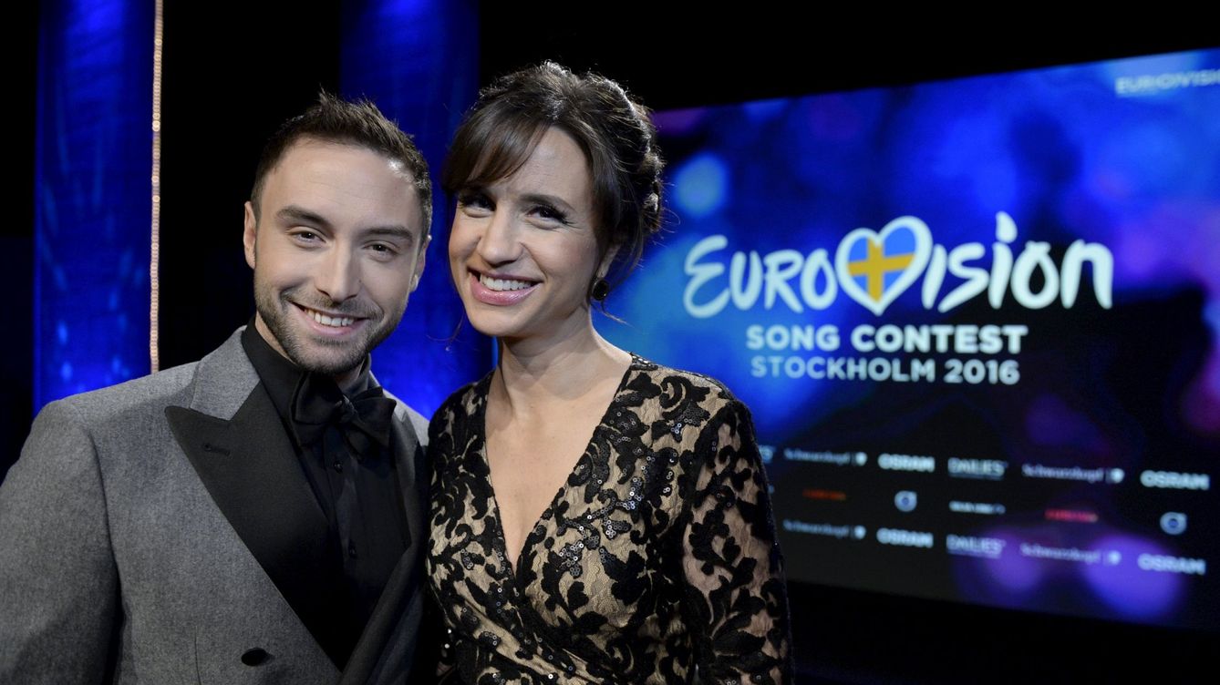 Foto: Mans Zelmerlow y Petra Mede, presentadores de Eurovisión 2016