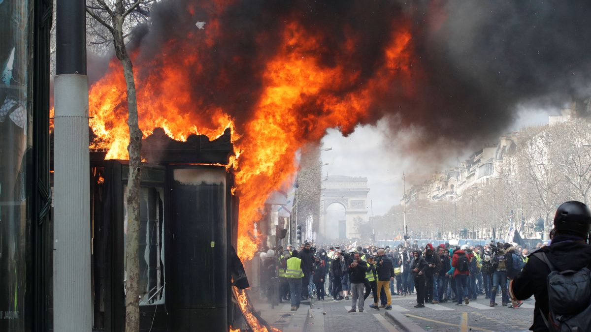 Violencia en Francia: ultimátum de los chalecos a Macron tras su ley antidisturbios