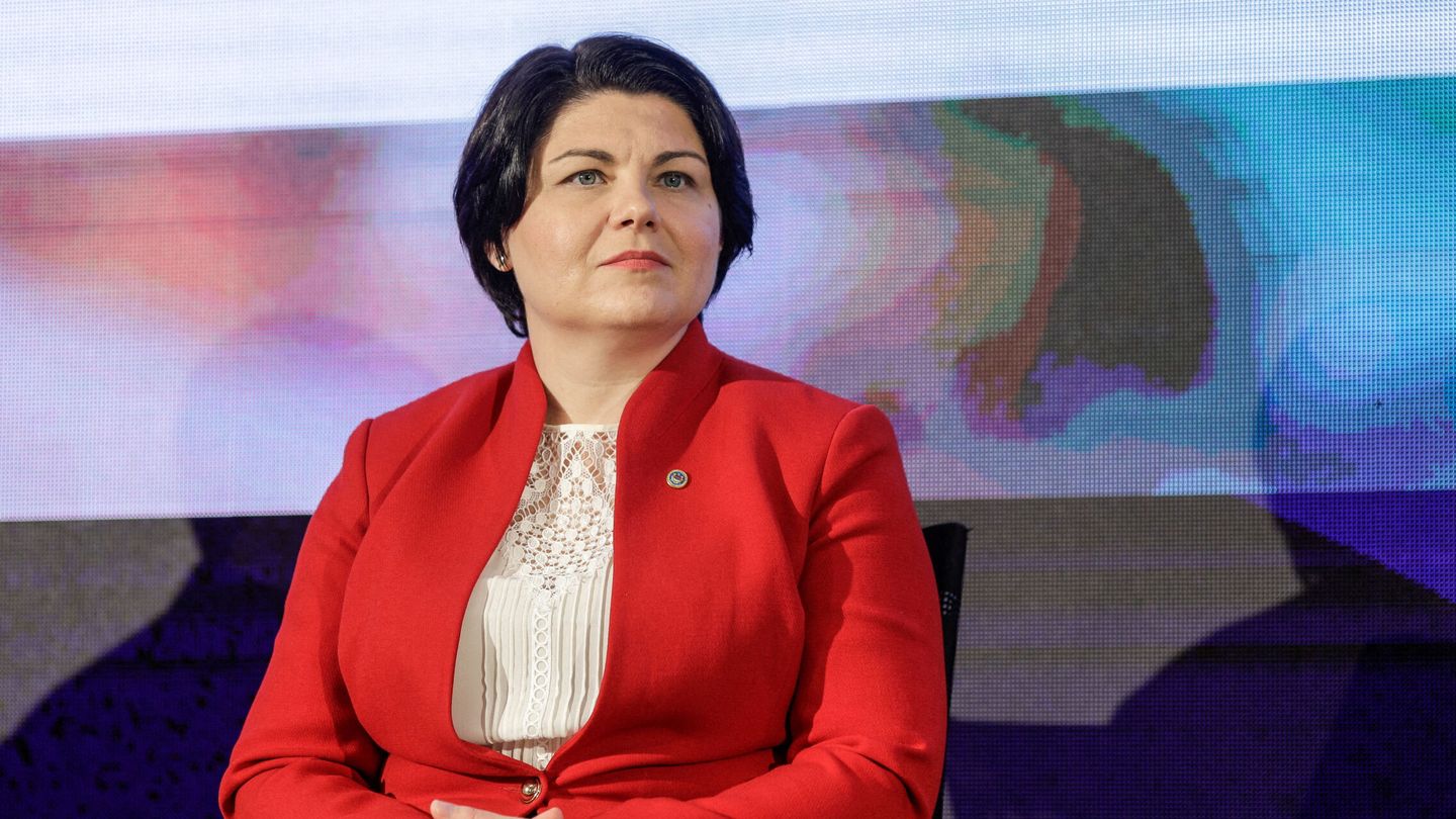 FILE PHOTO: Prime Minister of Moldova Natalia Gavrilita attends an event in Bucharest, Romania, September 13, 2022. Inquam Photos Octav Ganea via REUTERS ATTENTION EDITORS - THIS IMAGE WAS PROVIDED BY A THIRD PARTY. ROMANIA OUT. NO COMMERCIAL OR EDITORIAL SALES IN ROMANIA File Photo