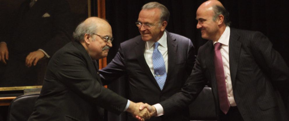 Foto: Mas-Colell tiende puentes con Rehn y De Guindos para hacer la pinza a Montoro