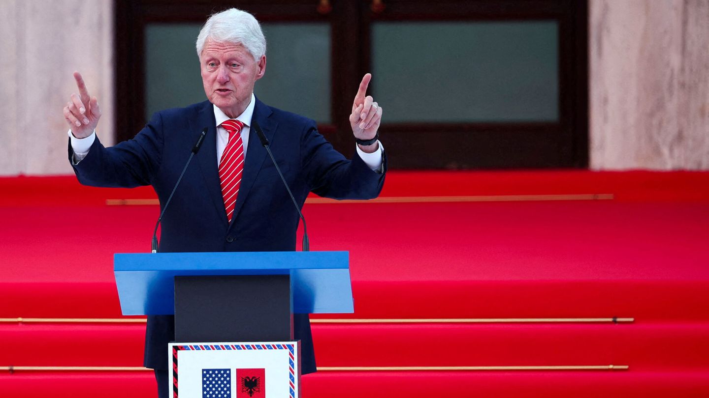 El expresidente Bill Clinton. (Reuters/Florion Goga File Photo)