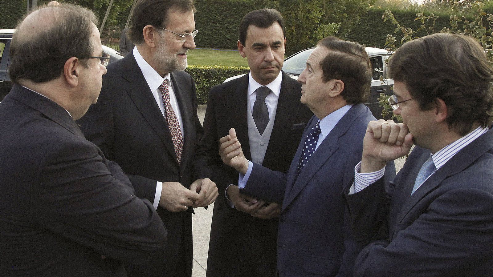 Foto: El presidente, Mariano Rajoy junto a Fernando Martínez Maíllo. (Efe) 