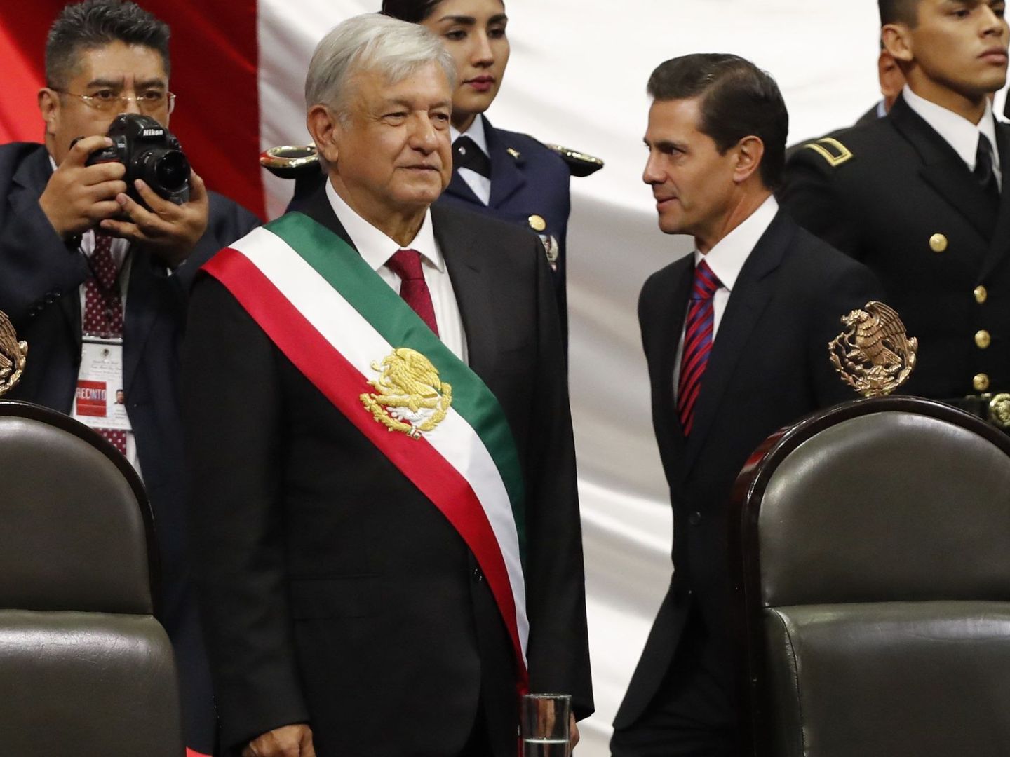 Peña Nieto en la toma de posesión de López Obrador. (EFE)