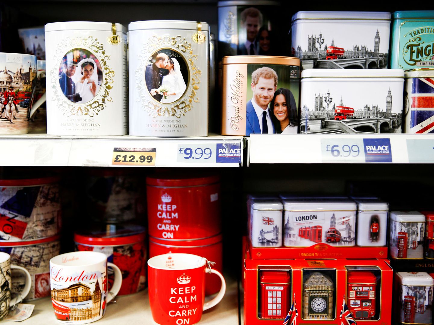 Merchandising de la boda de Meghan y Harry. ( Reuters)