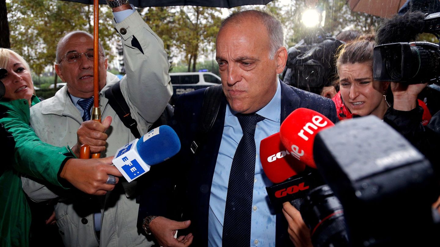 El presidente de la Liga de Fútbol Profesional, Javier Tebas, cuando fue a declarar como testigo por el juicio del amaño del Levante-Zaragoza. (EFE)