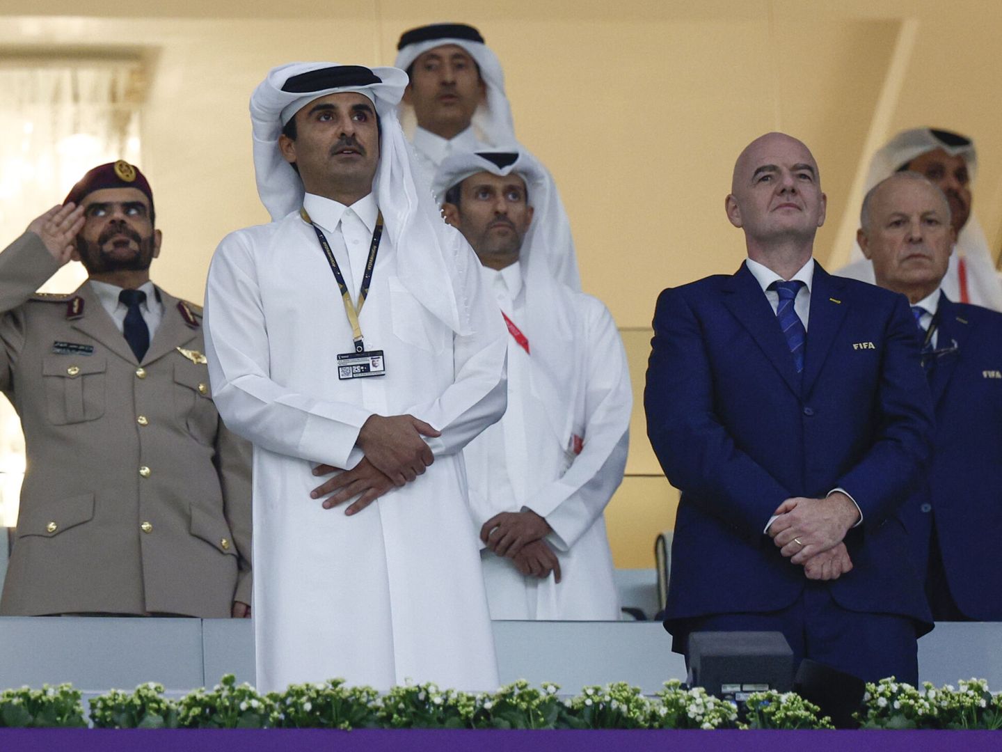 Infantino, junto al emir de Qatar, Tamim bin Hamad Al Thani. (EFE/Rodrigo Jiménez)