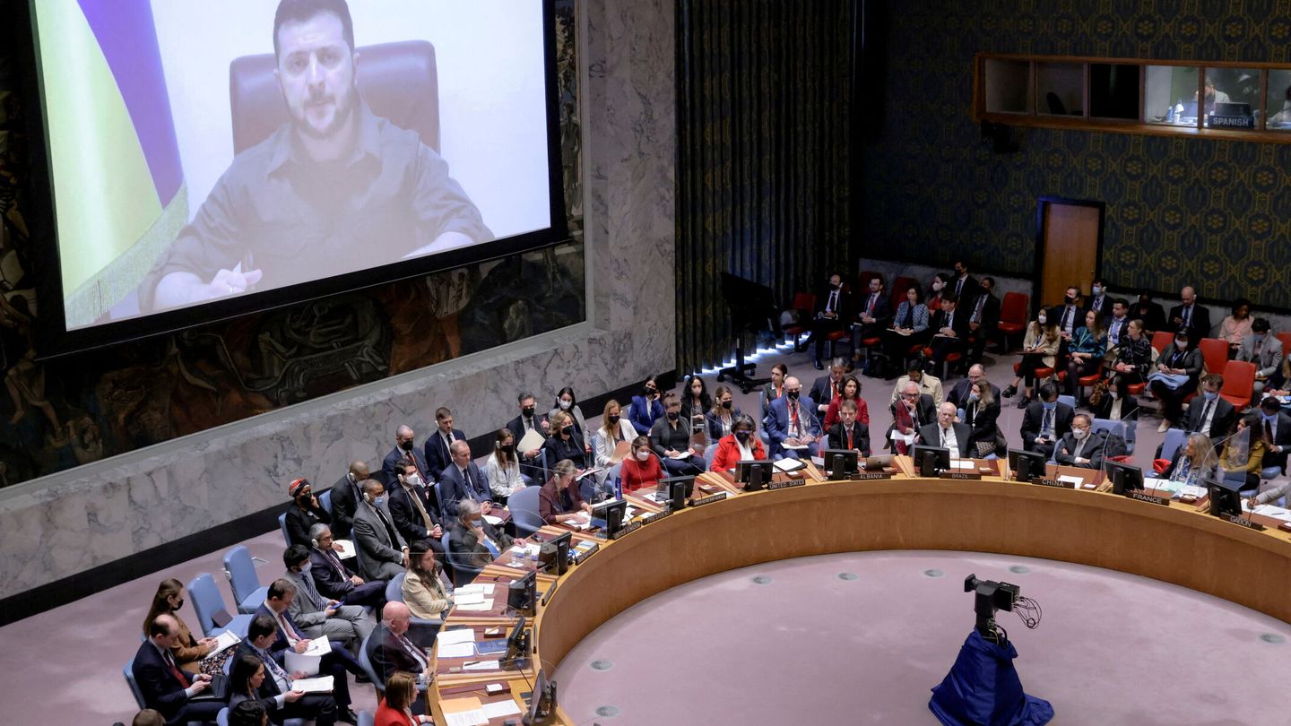 El presidente ucraniano, Volodímir Zelenski, se dirige al Consejo de Seguridad de las Naciones Unidas. (Reuters/Andrew Kelly)