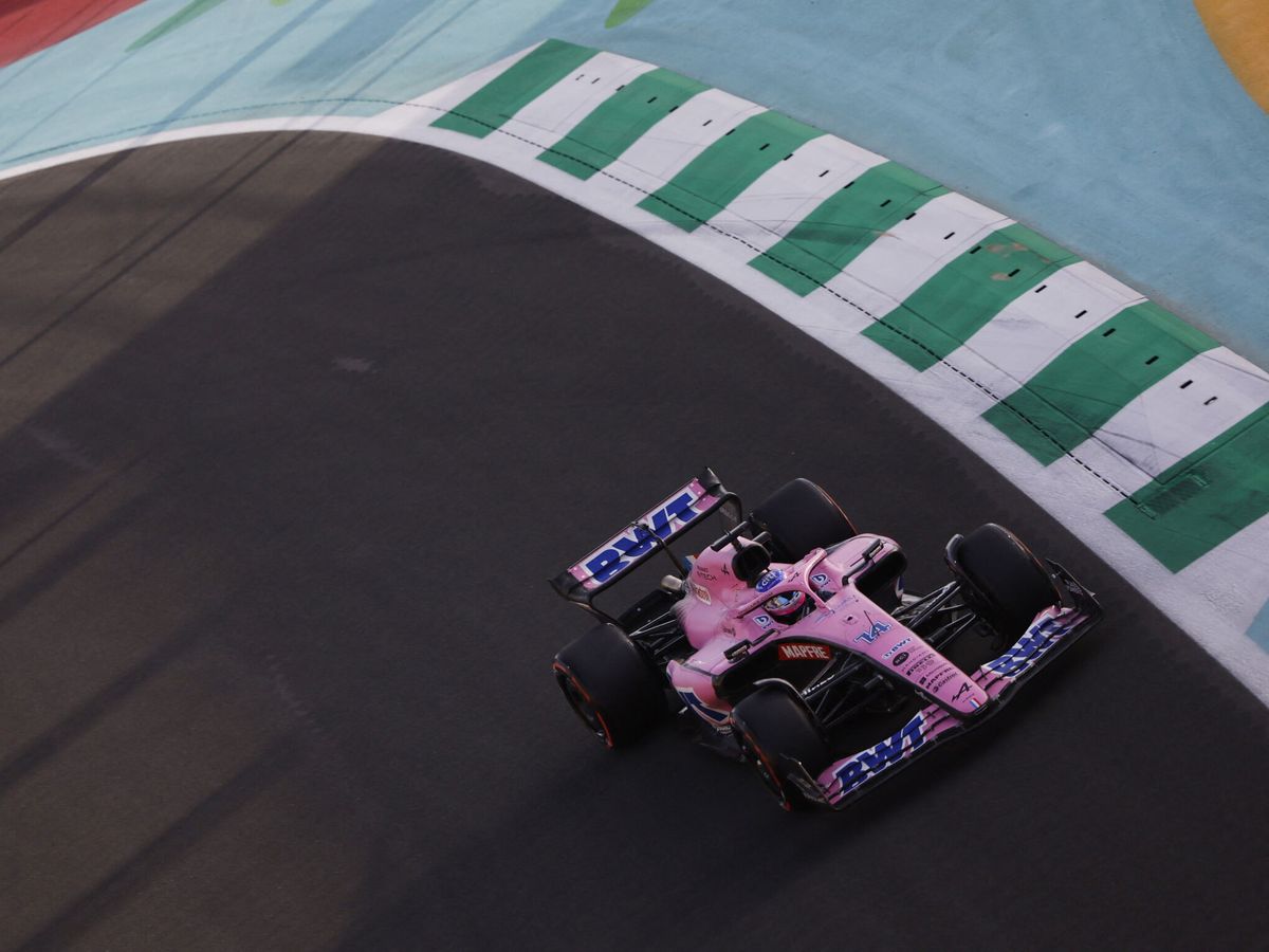 Foto: Alonso rodando en el circuito de Jeddah. (Reuters)