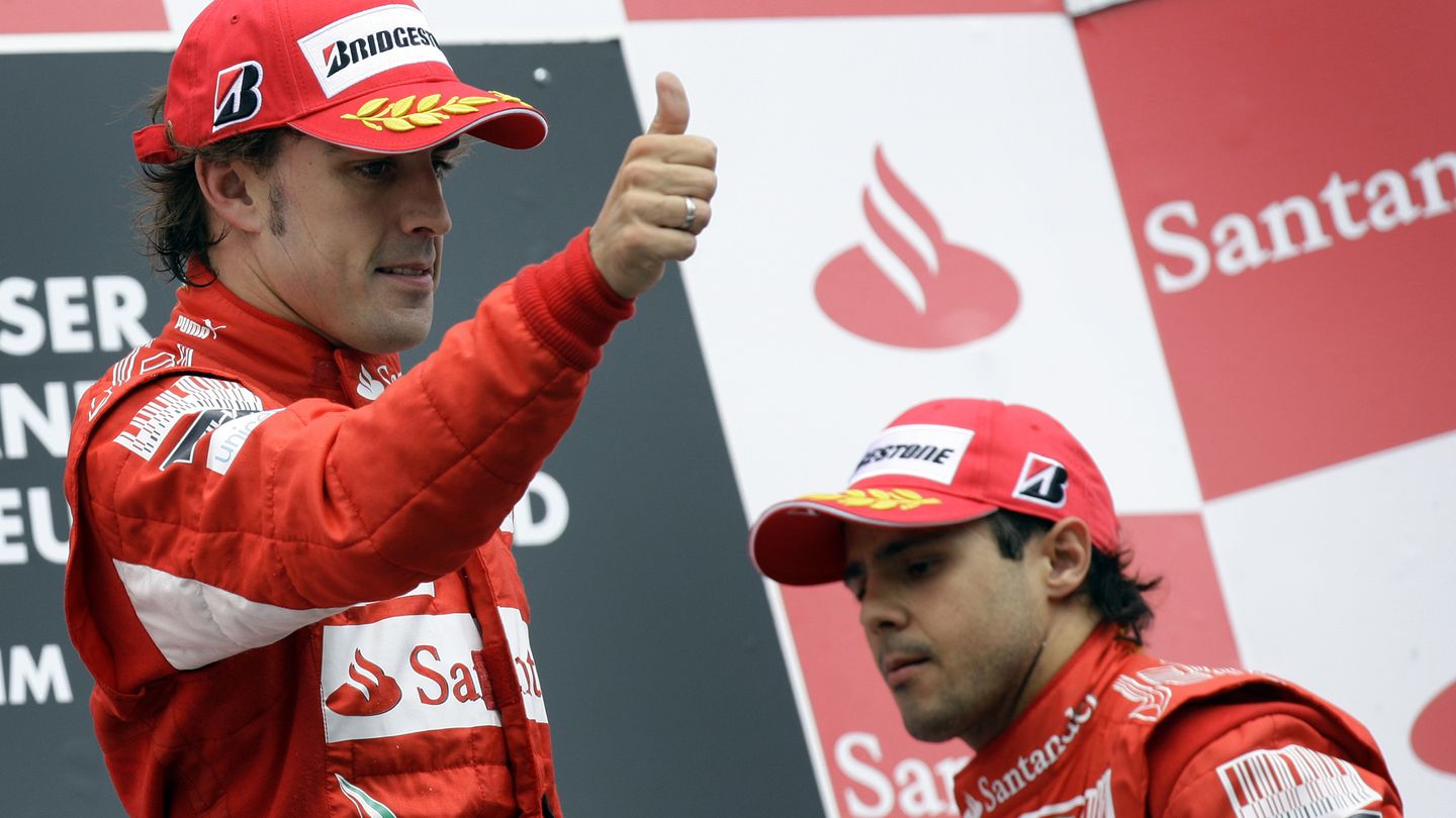 Alonso y Massa en el podio del GP de Alemania de 2010.