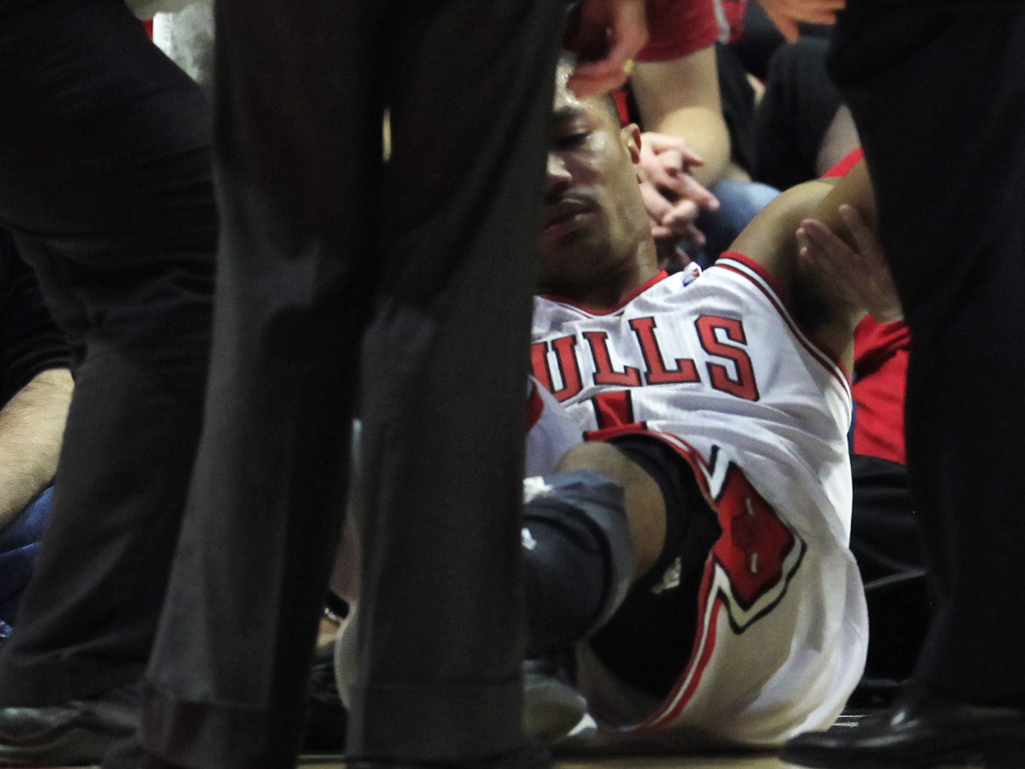 Derrick Rose se lesionó en abril de 2012 (Reuters). 