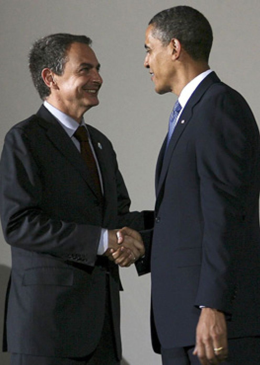 Foto: Zapatero defiende el liderazgo de la UE ante la crisis y el cambio climático en su visita al G8