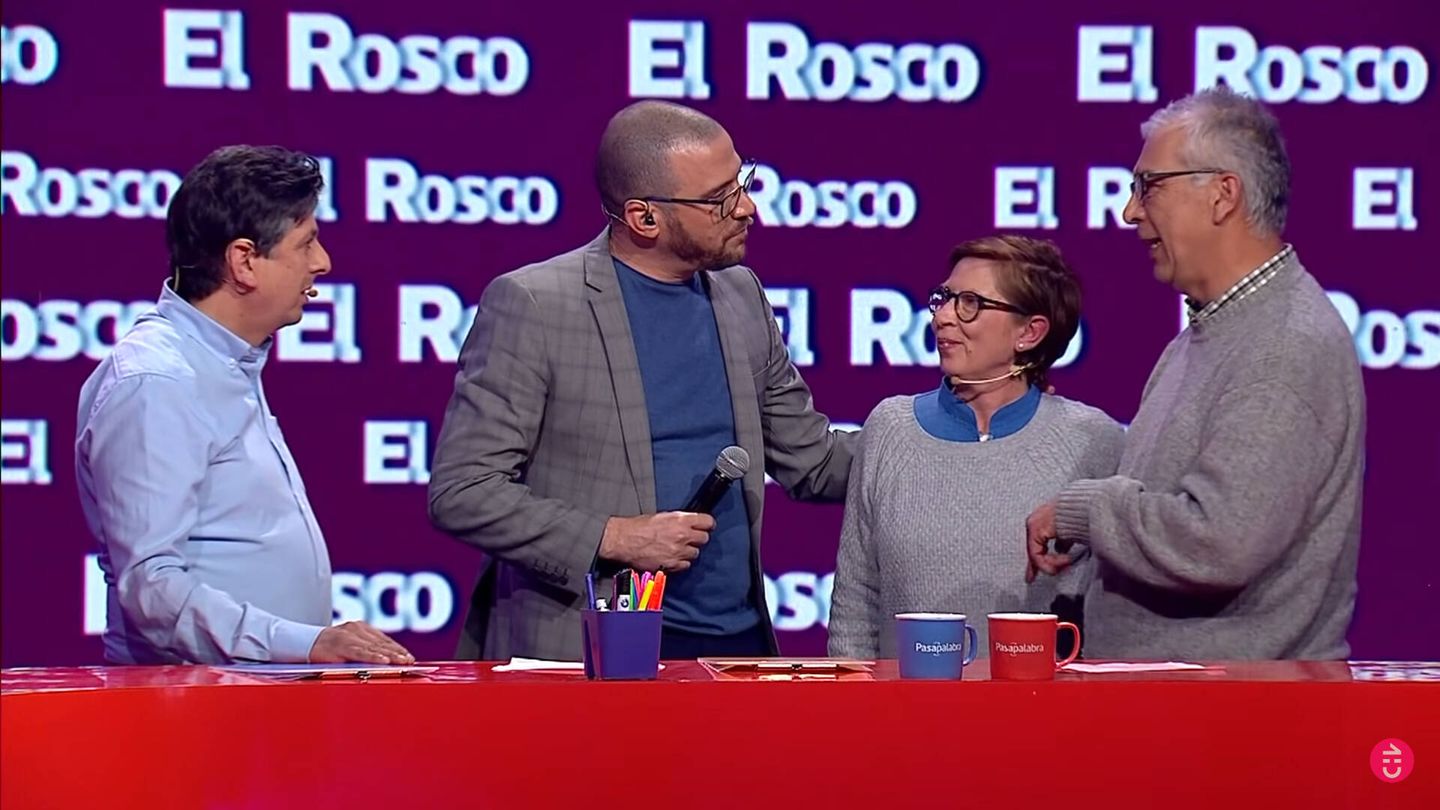 Luis Medel, el presentador Julián, Begoña y su marido Iván. (Chilevisión)