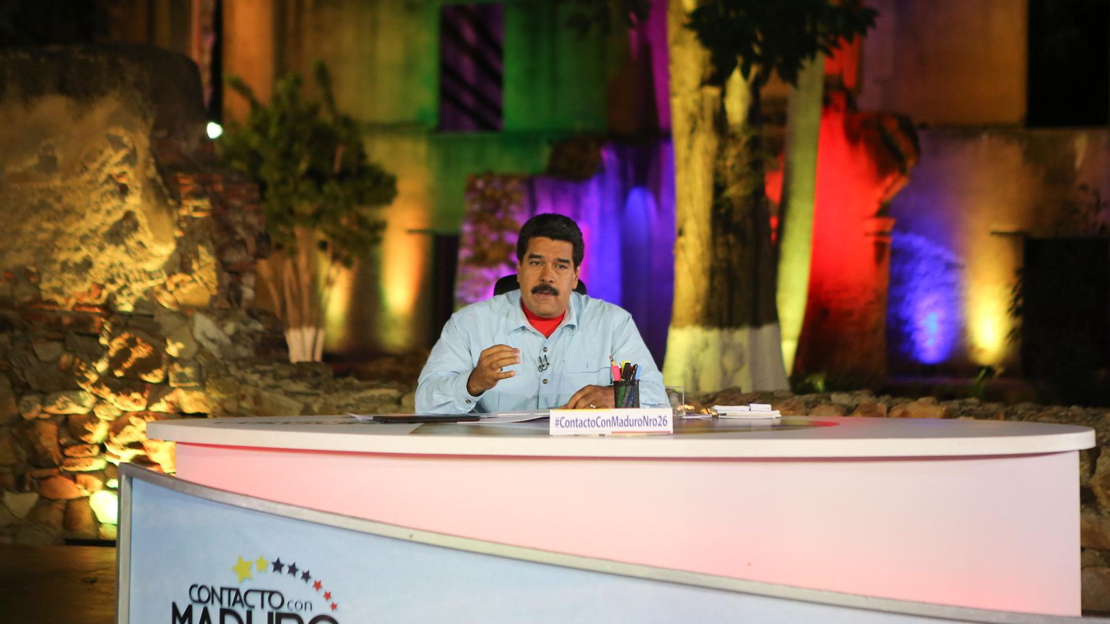 Foto: El presidente venezolano Nicolás Maduro hablando durante su programa de televisión 'Contacto con Maduro' (Efe)
