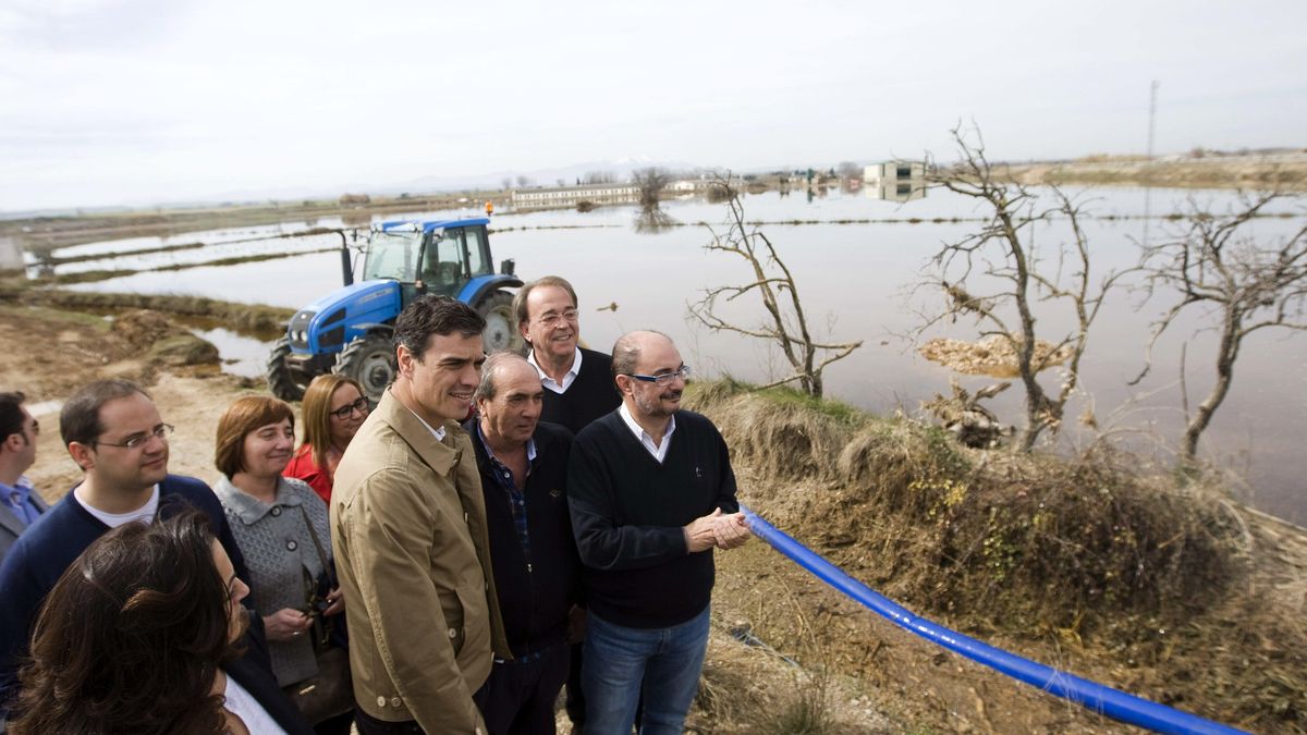 Golpe de efecto de Sánchez: reúne a su  Ejecutiva en el epicentro de la riada del Ebro