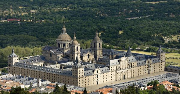 Foto: El monasterio de San Lorenzo del Escorial, de Juan de Herrera (iStock)