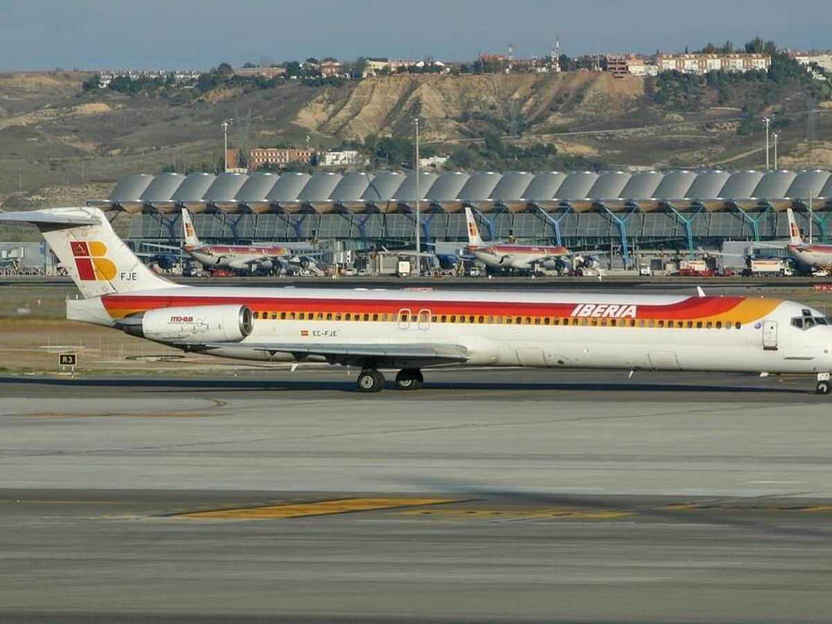 Foto: McDonnell Douglas MD-88 de Iberia en Barajas. (Wikimedia)