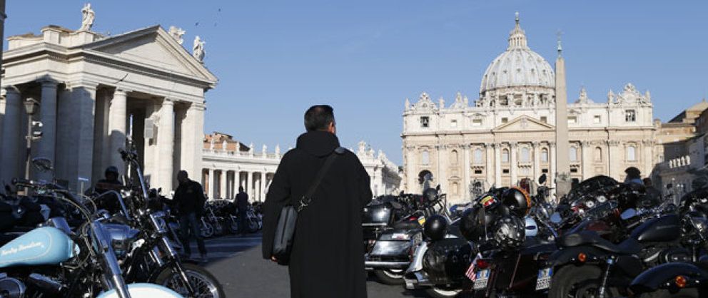 Foto: Dimiten el director general y el vicedirector del Banco Vaticano por el escándalo de corrupción