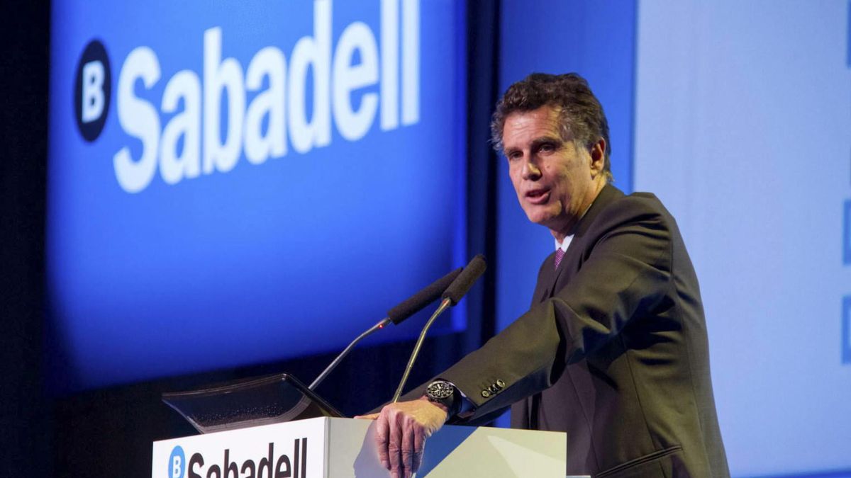 Moody's ignora la millonaria ampliación de capital de Sabadell y rebaja su rating a Ba2