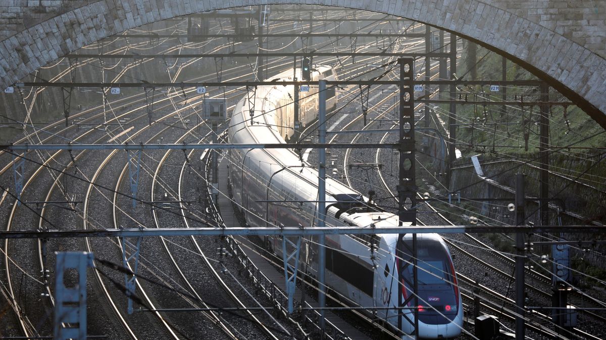 Veintiún heridos, uno grave, al descarrilar un tren cerca de Estrasburgo