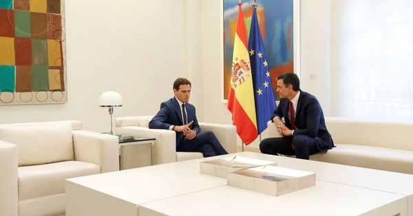 Foto: Pedro Sánchez y Albert Rivera, este 7 de mayo en el Palacio de la Moncloa. (Reuters)