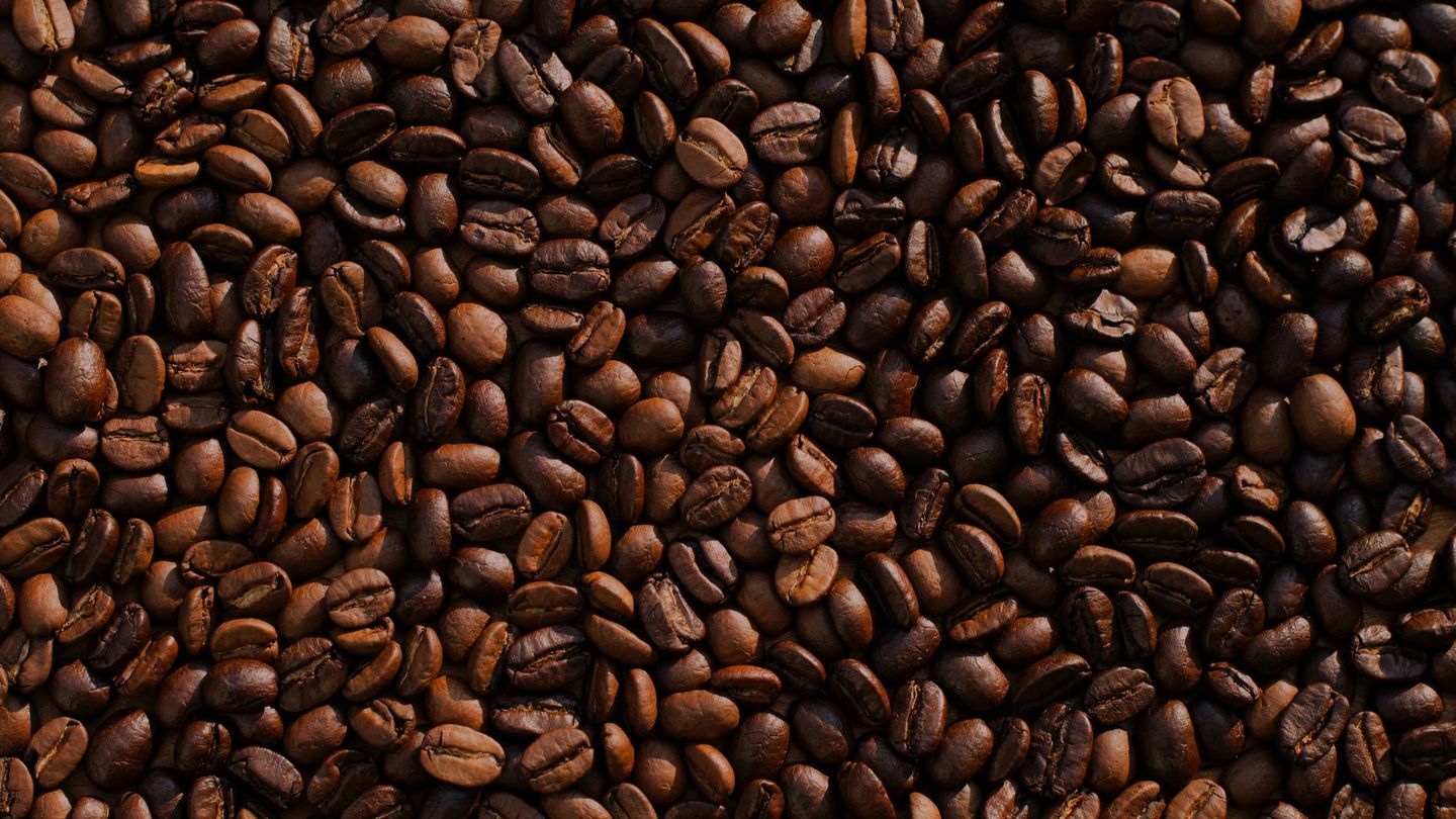 Los granos de café contienen excelentes propiedades (Unsplash)
