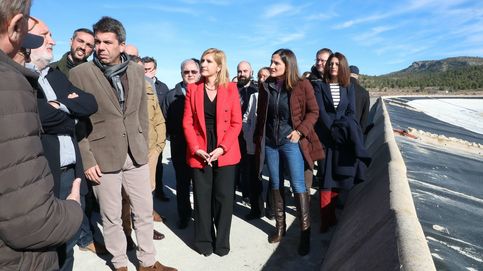 Noticia de Mazón visitará Cataluña en un barco cargado de agua pero sin foto con Aragonès
