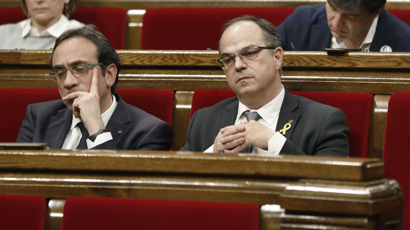 Jordi Turull, junto a Josep Rull, en el Parlament en marzo. (EFE)