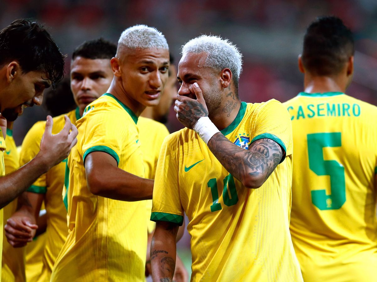 Foto: Neymar celebra con Richarlison un gol durante el amistoso Corea del Sur-Brasil previo a Qatar 2022 (EFE EPA/FRANCK ROBICHON)