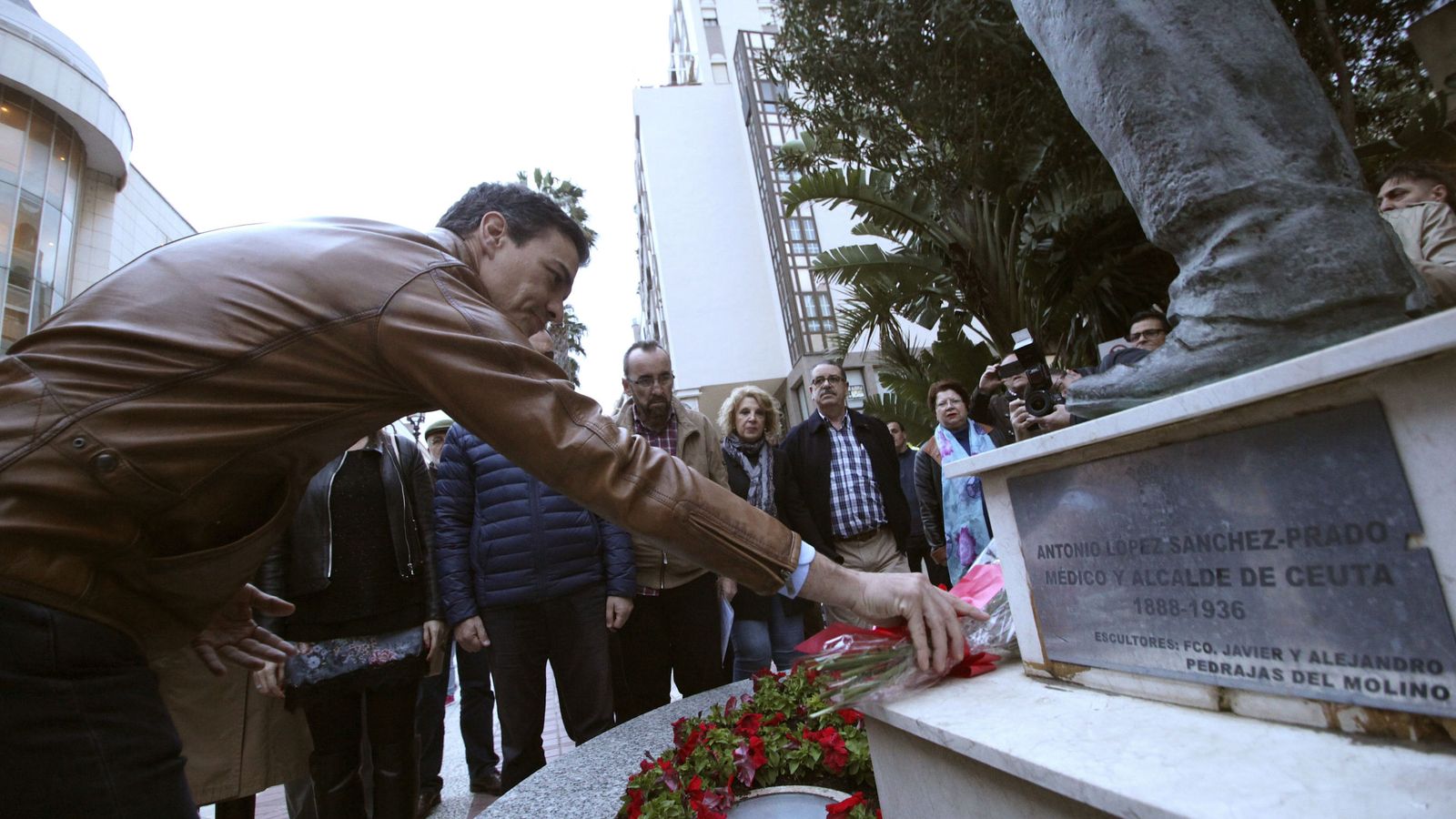 Foto: Pedro Sánchez, durante el homenaje en Ceuta a un médico y político comunista español fusilado en la Guerra Civil., este lunes (EFE)