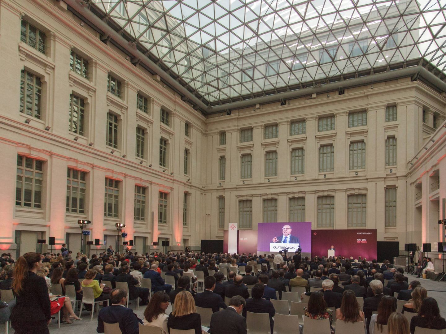 El acto ha tenido lugar este jueves en la Galería de Cristal del Palacio de Cibeles de Madrid.