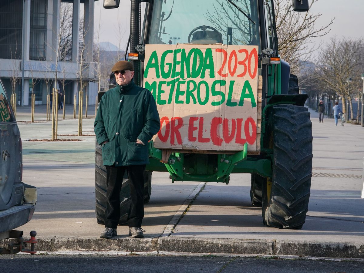 Foto: Segunda jornada de protestas de los agricultores en Álava. (Europa Press)
