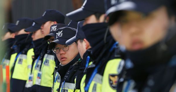 Foto: La policía surcoreana pudo dar con el sospechoso porque se jactó de haber sido millonario (EFE/Barbara Walton)