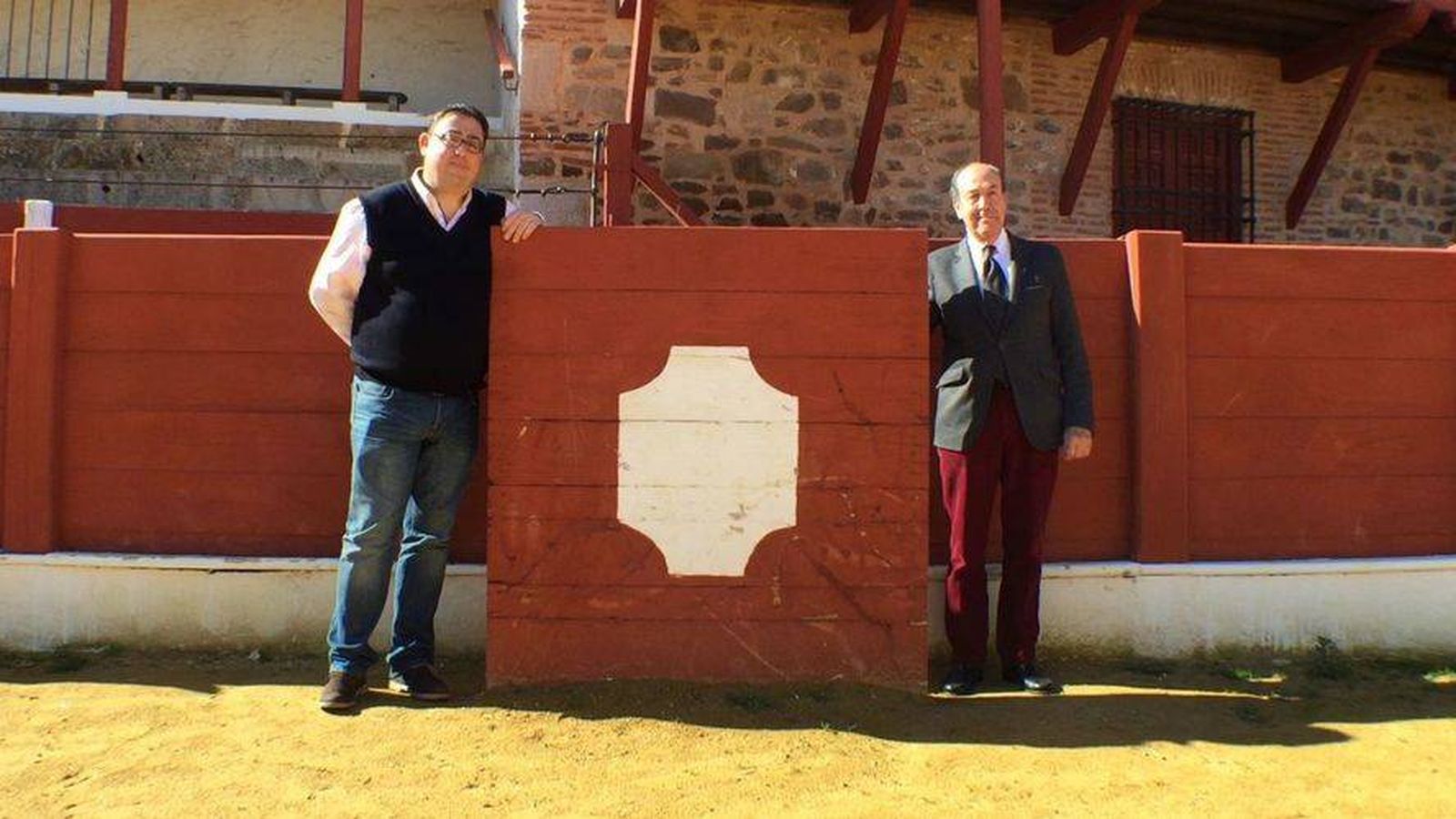 Foto: El líder de Santa Cruz de Mudela del PP, Mariano Chicharro (d) y el líder del PSOE, Álvaro Gracia (i). Foto: Ernesto Torrico