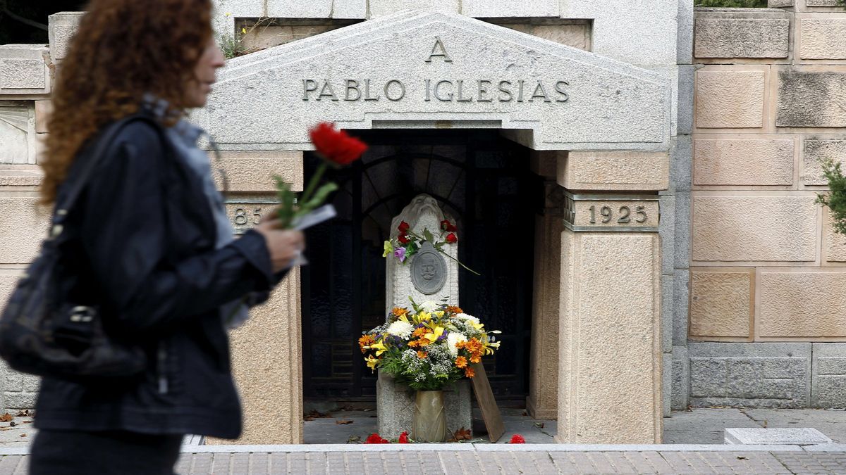 Profanan las tumbas de Pablo Iglesias y la Pasionaria en la Almudena 