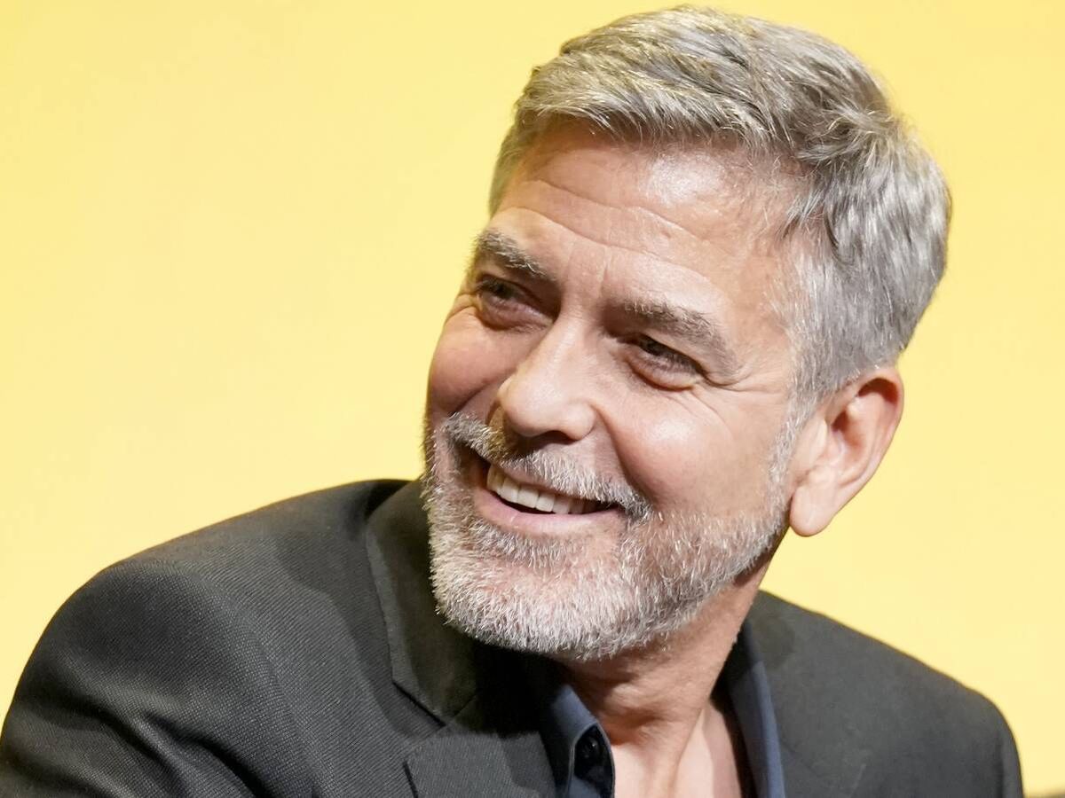 Foto: Detalle del corte de pelo de George Clooney, hecho por él mismo. (Getty)